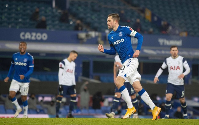 左路防守一 左路防守一